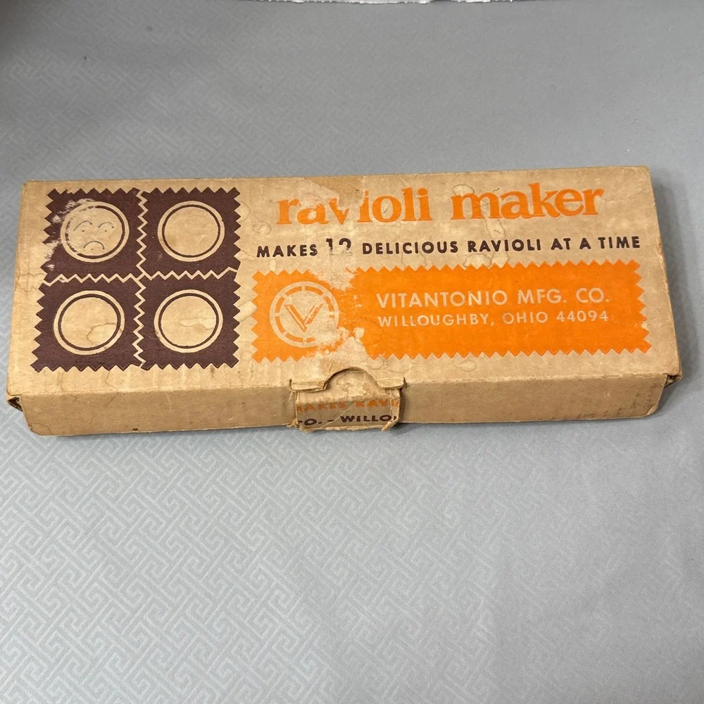 Vintage Vitantonio Ravioli Maker with Tray Cuts and Seals Recipe Book Box #512